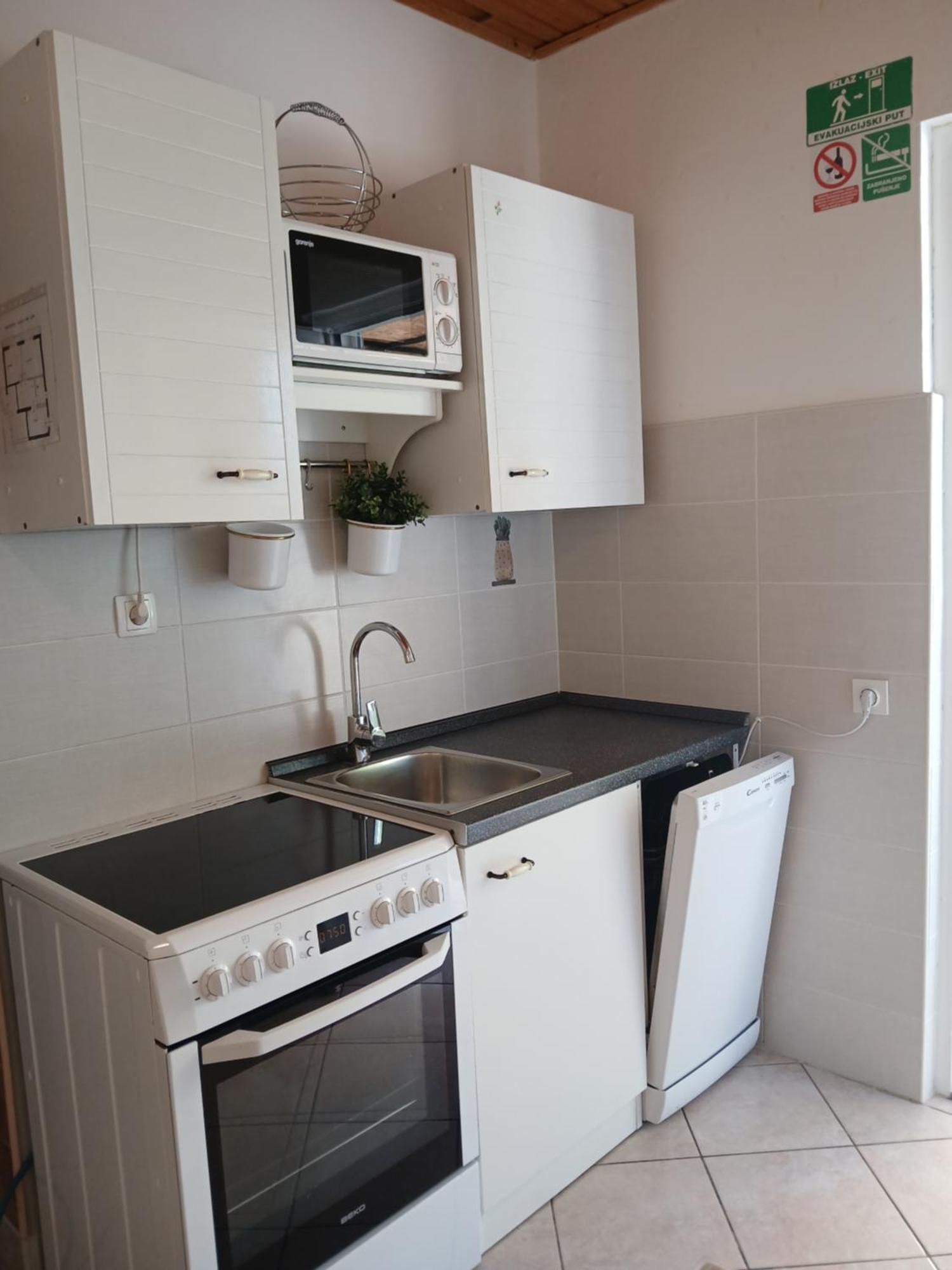Apartment Dragas Lukovo Exteriör bild